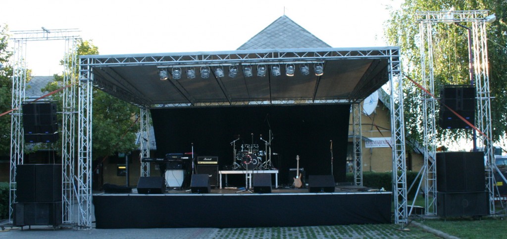 Showtár Színpad, hang és fénytechnika